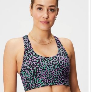 NWT Fabletics On-the-go Medium Impact Sports Bra Grass Green Safari Spot